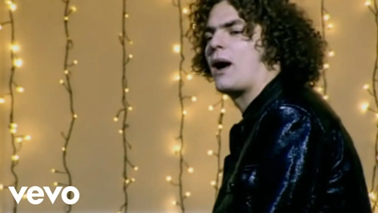 The song became a huge hit and Toploader went on to cover it in 2000 (Vevo/Toploader)
