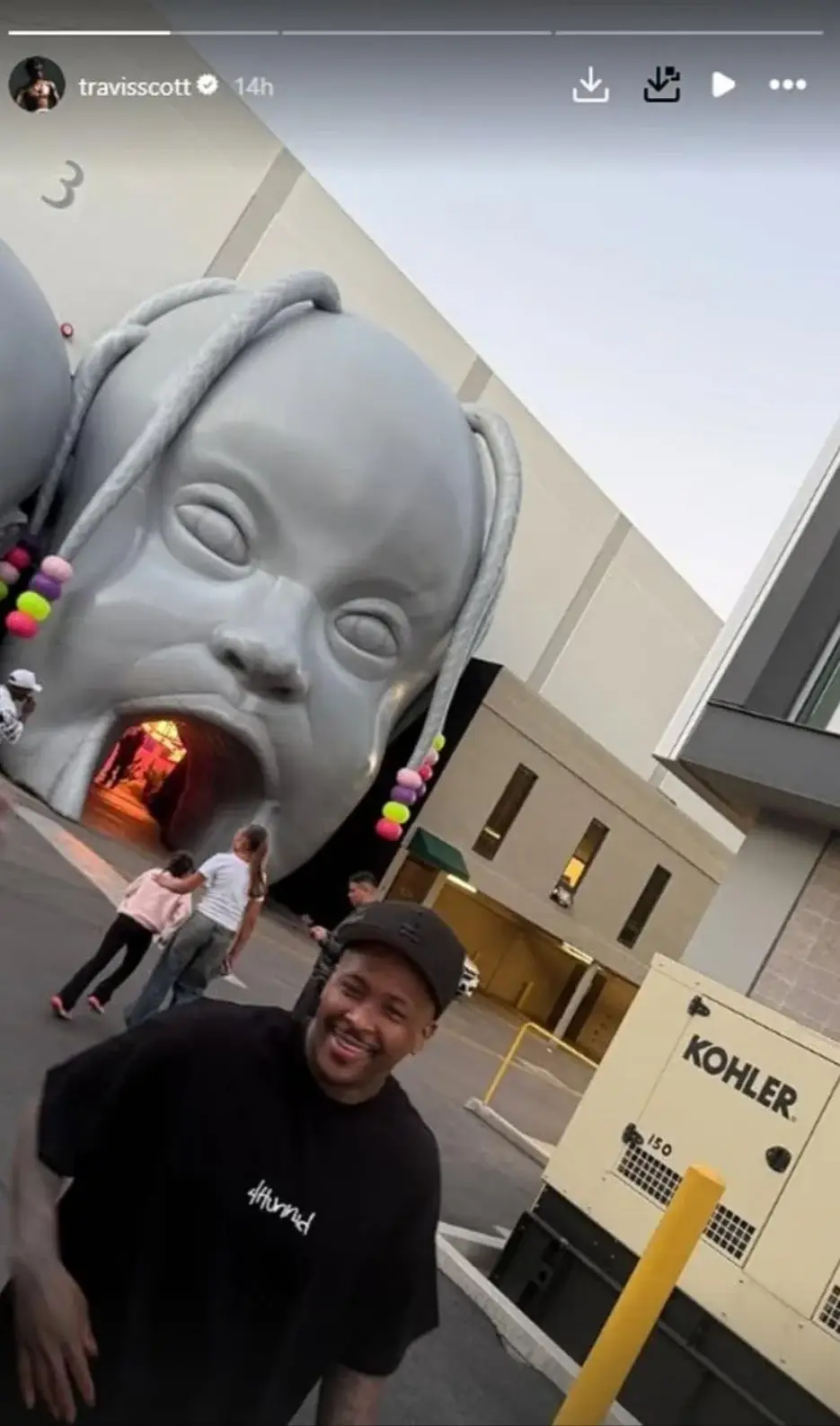 The inflatable heads looked reminiscent to those on his Astroworld album cover (Instagram/@travisscott)