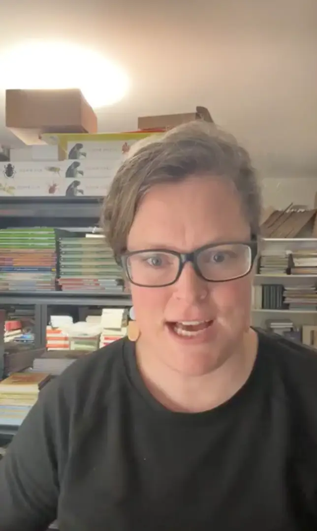 Lindsey explained why one of the texts touched on a 'touchy subject' (Instagram/@bigskylifebooks)