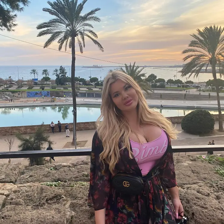 Dolly Mix left home in early twenties so that she could freely express herself.