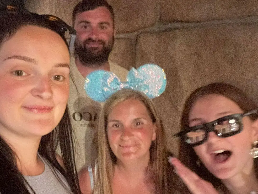 In the comment section, Sue Radford was savagely mum-shamed for the holiday.