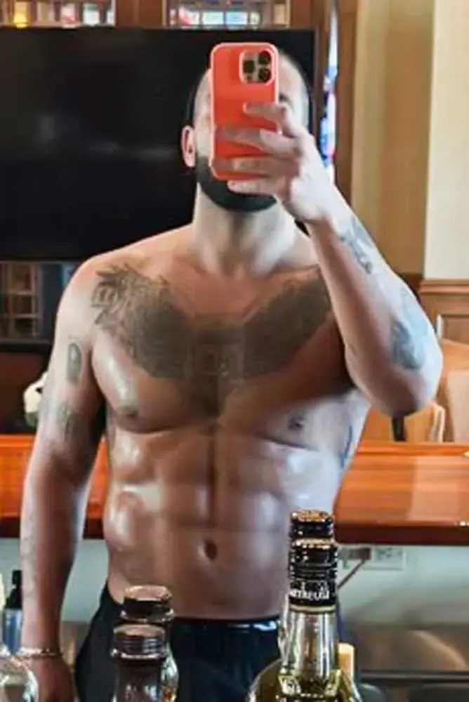 The 38-year-old rapper addressed the plastic surgery accusations (Instagram/@champagnepapi)