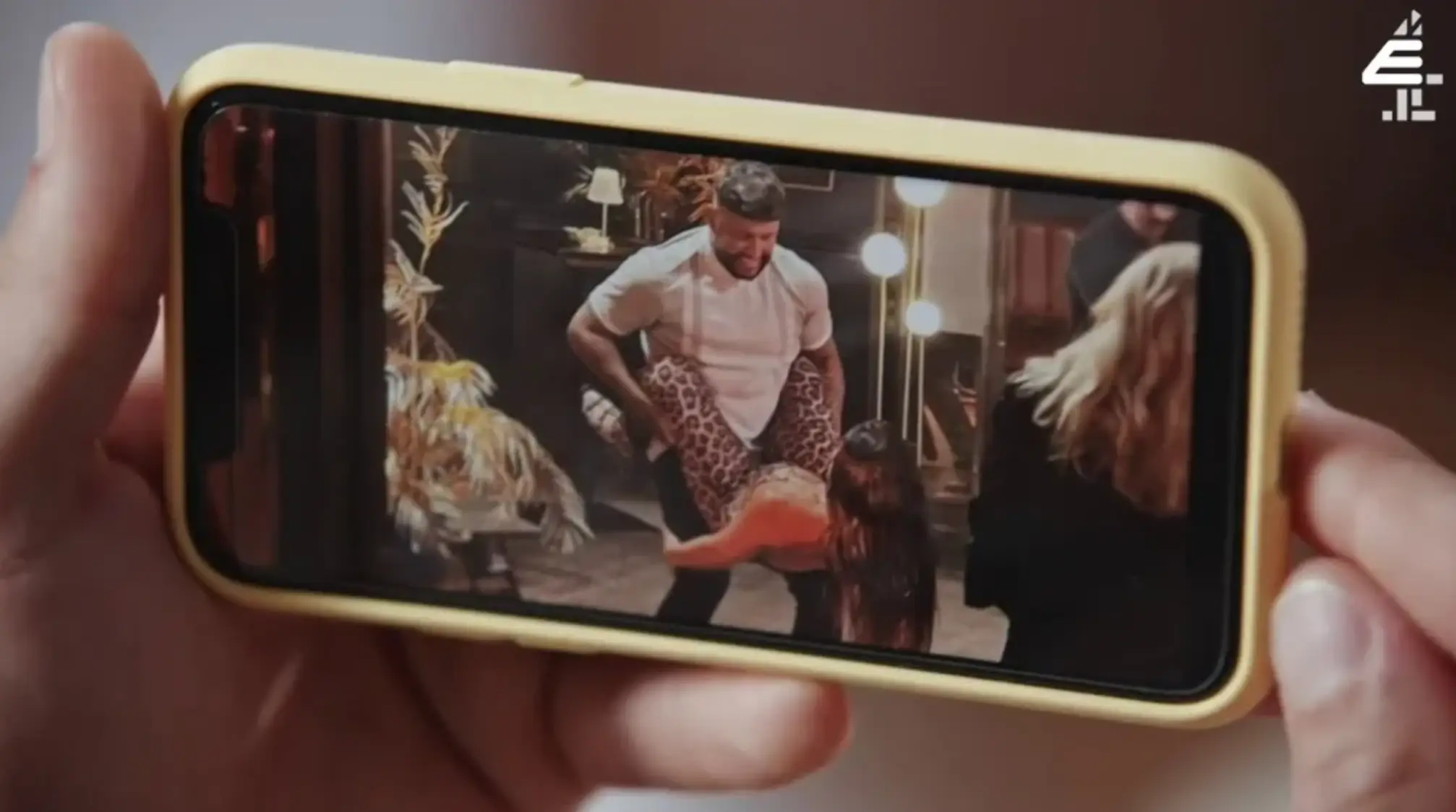 The photo divided the group (Channel 4)