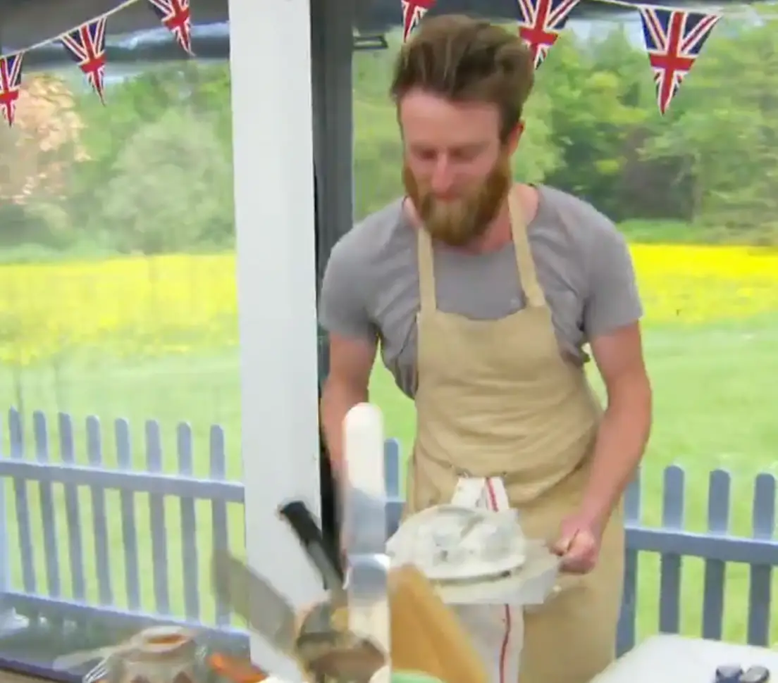 Iain shocked viewers by binning his dessert (BBC)