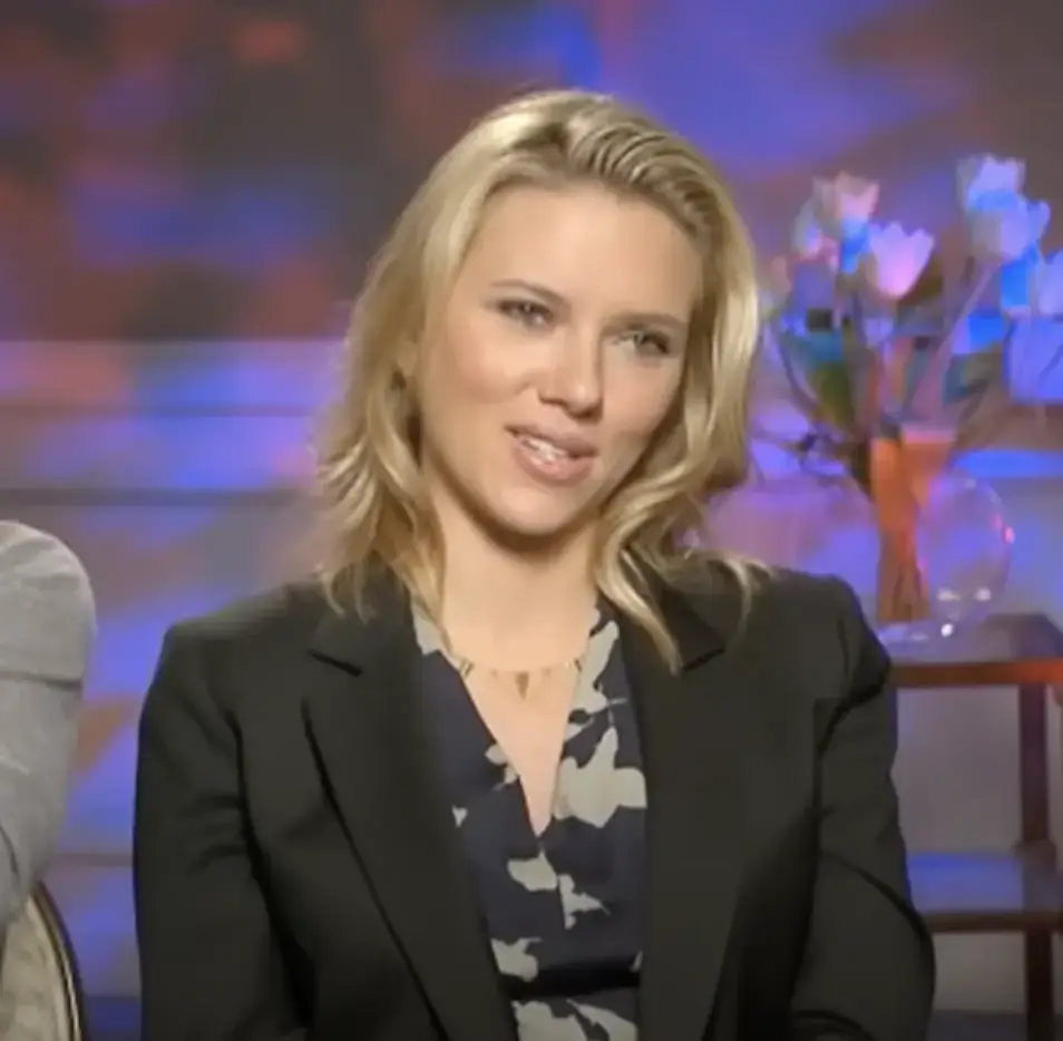 Scarlett Johansson had the perfect response to the bizarre question (ExtraTV)