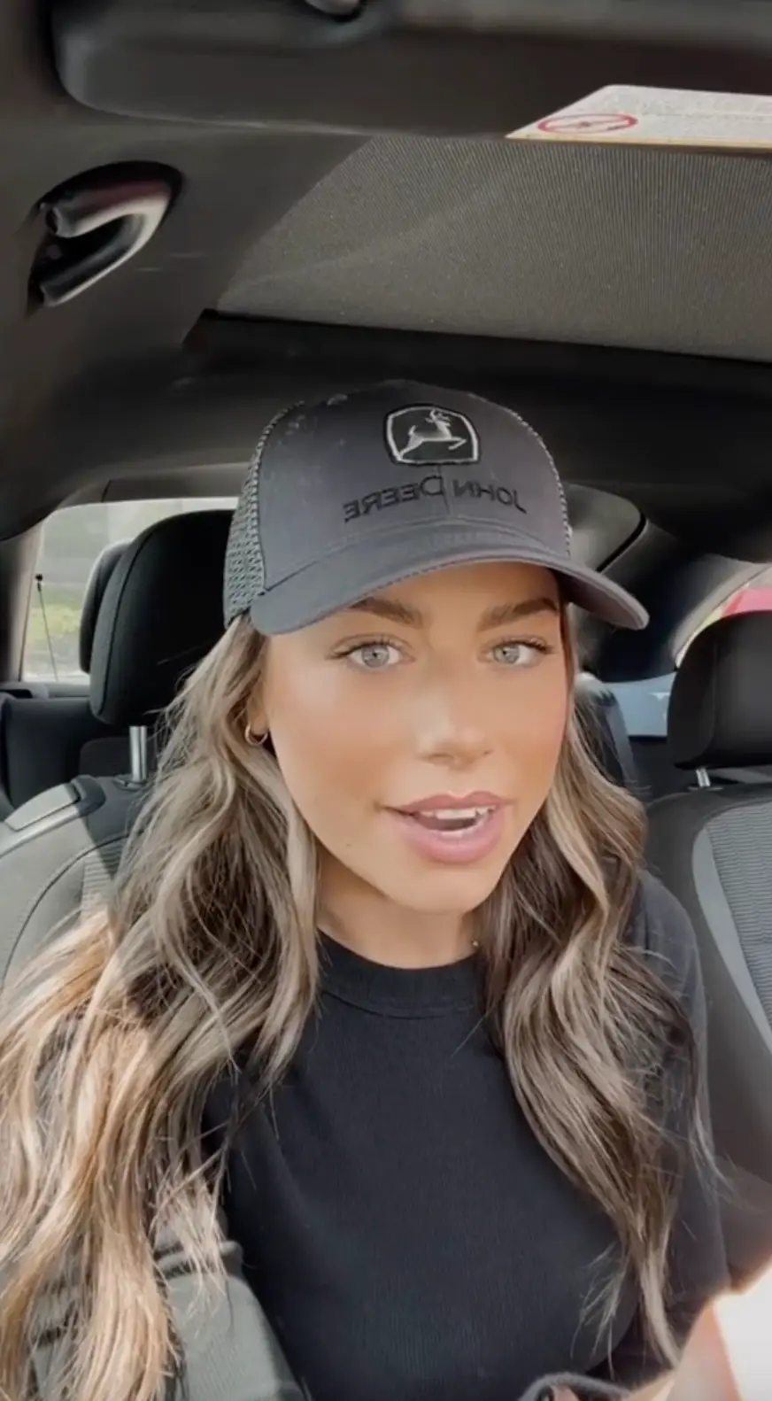 People all over TikTok are talking about the 'office air' phenomenon.