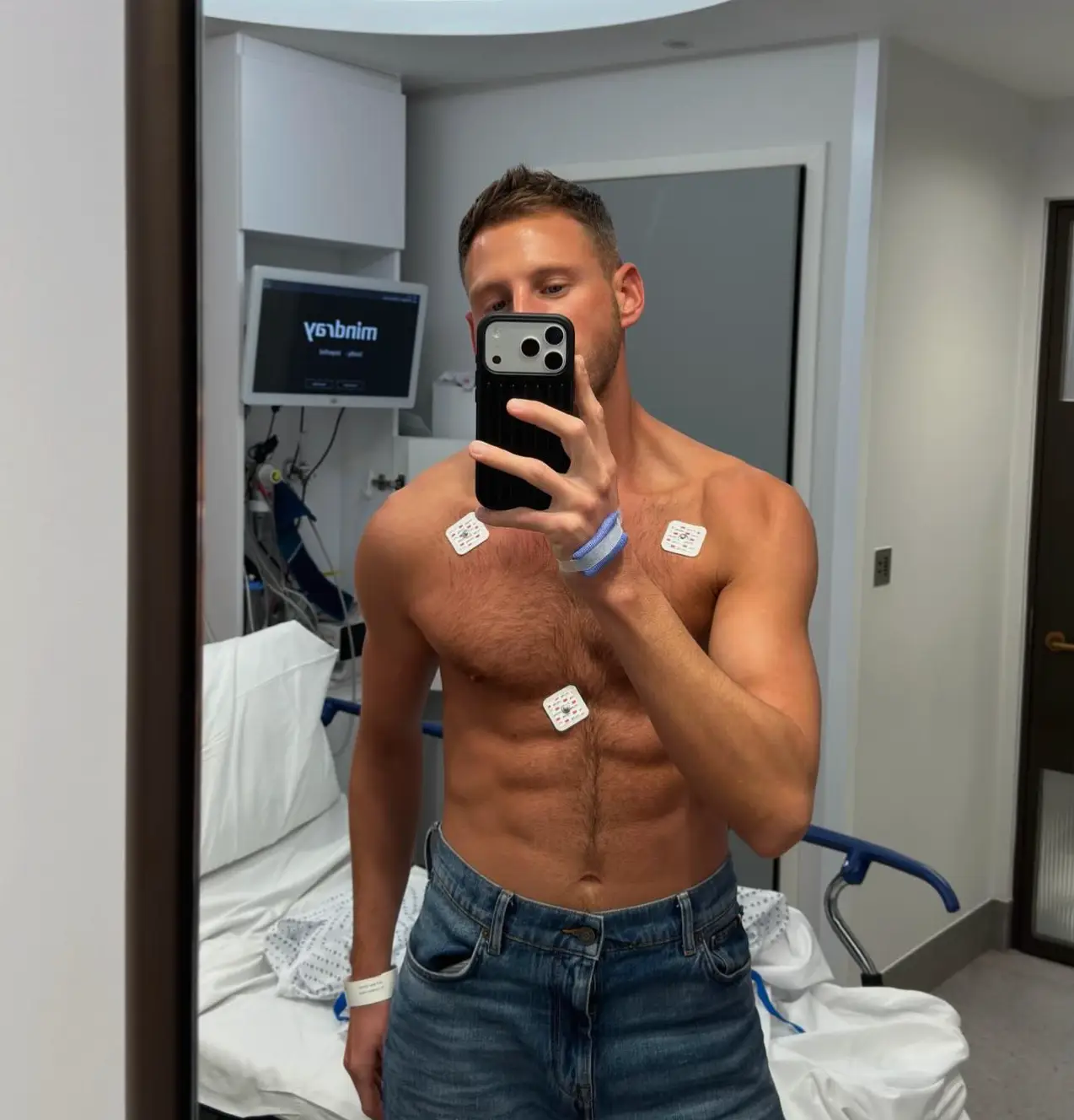 Below Deck's Fraser Olender, 33, revealed he was diagnosed with 'vape poisoning' (Instagram/@fraserolender)