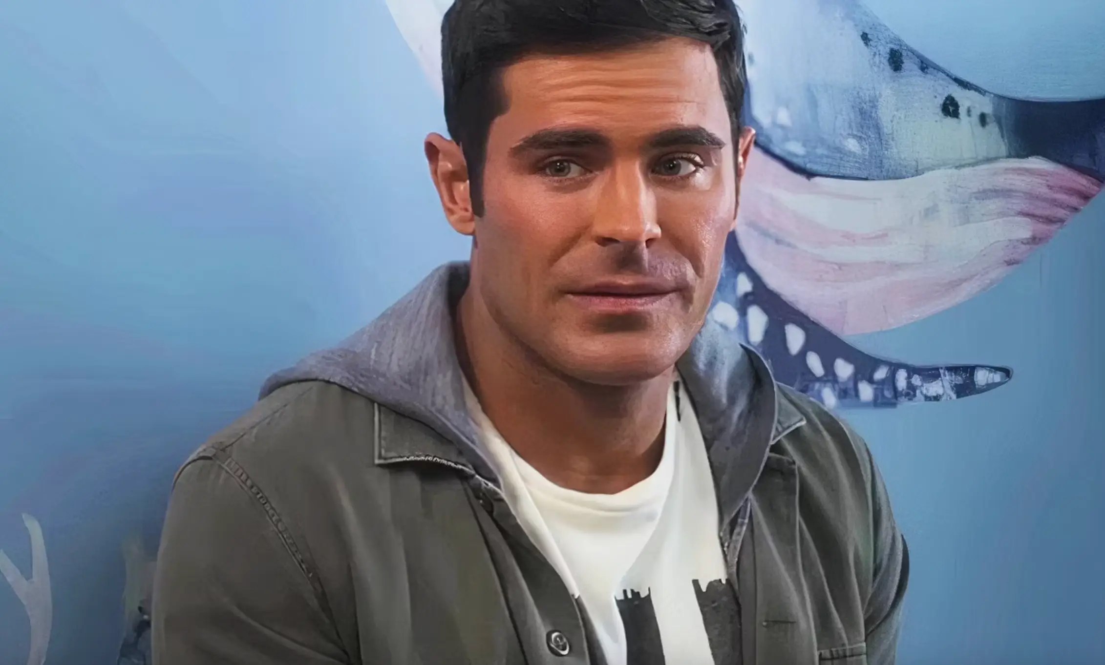 Fans have since defended the actor following his horrific freak jaw injury. (Netflix)