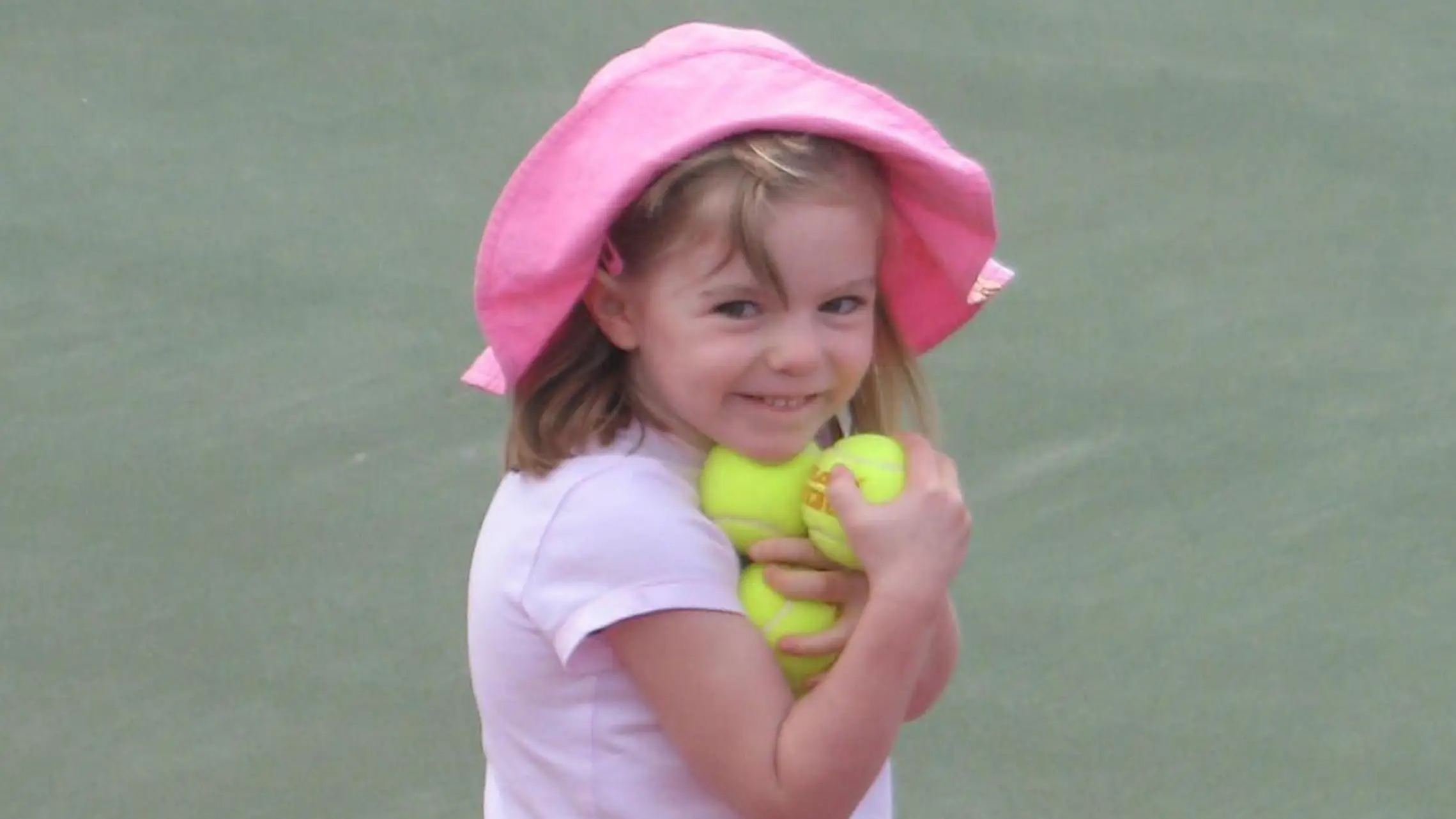 Real story behind infamous Madeleine McCann photo revealed