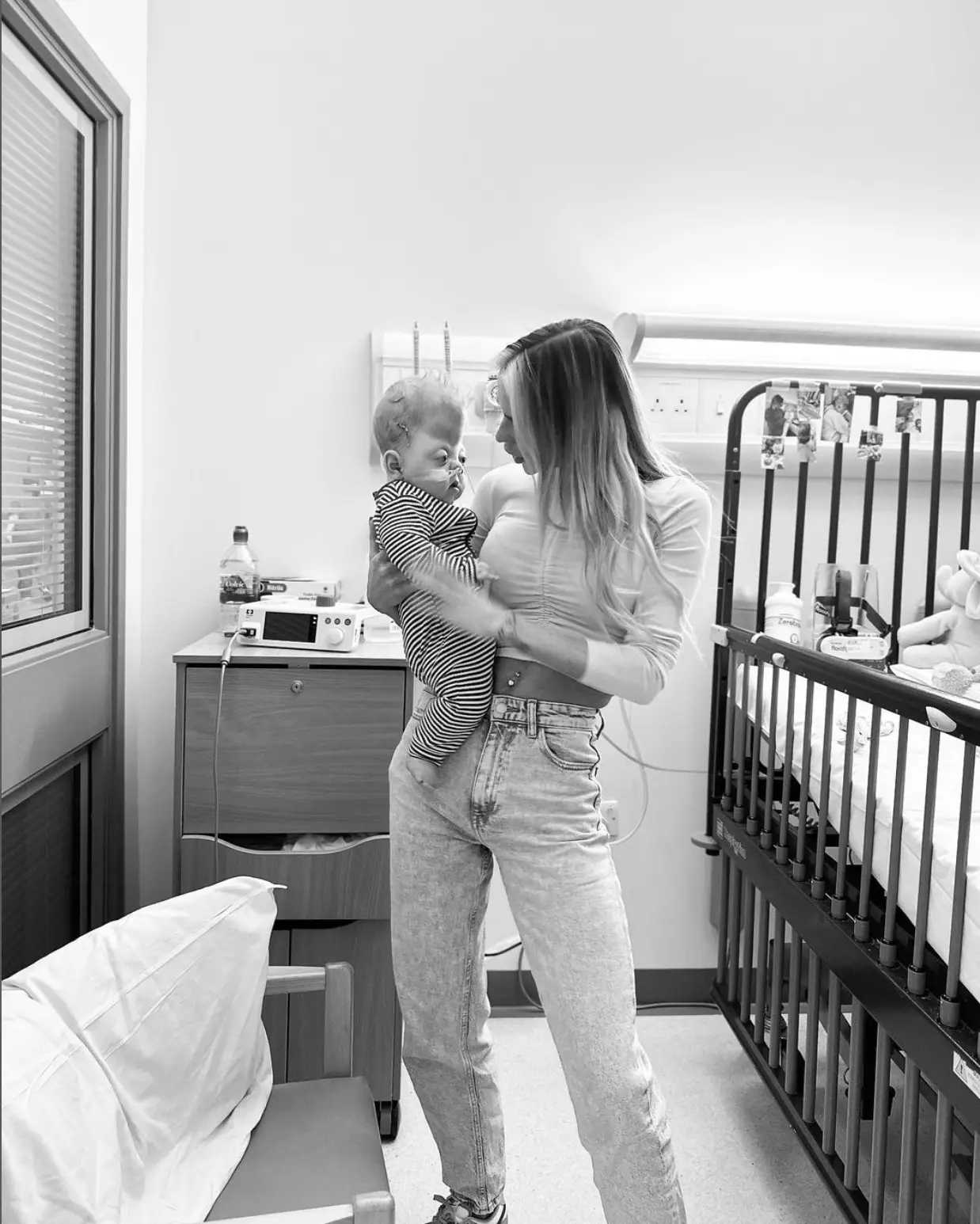 Oakley sleeps on a vent mask and uses oxygen.