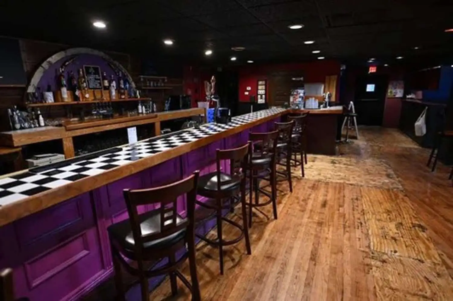 An American lesbian bar is at the centre of a masking row (Last Ditch Bar and Arts Venue)