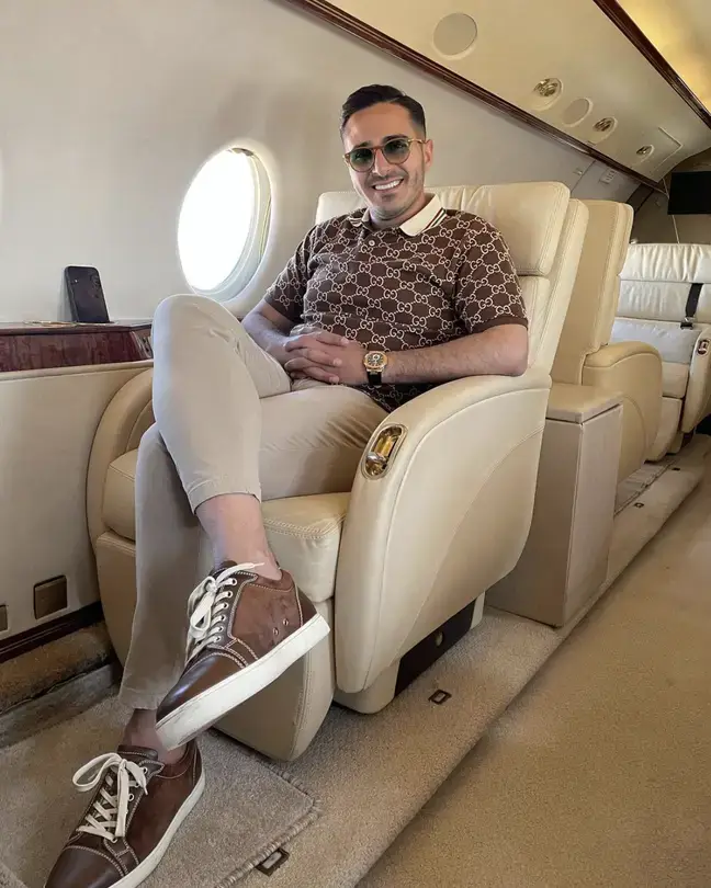 The Tinder Swindler is still on social media.