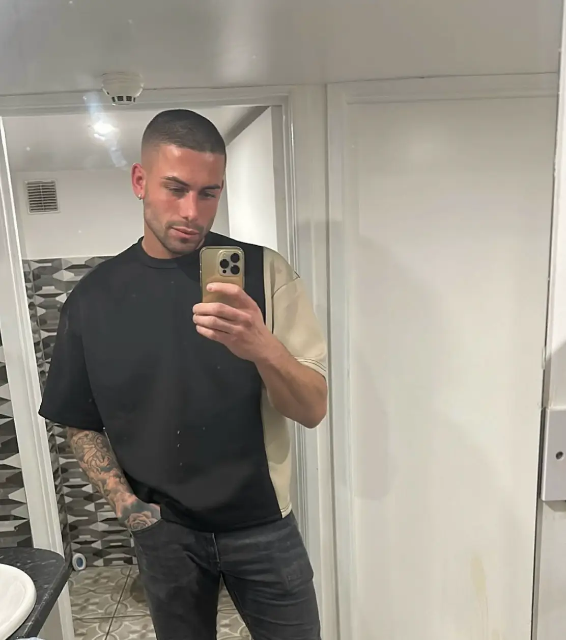 He now wishes he’d seen a GP sooner (Instagram/@ryanlivesey95)