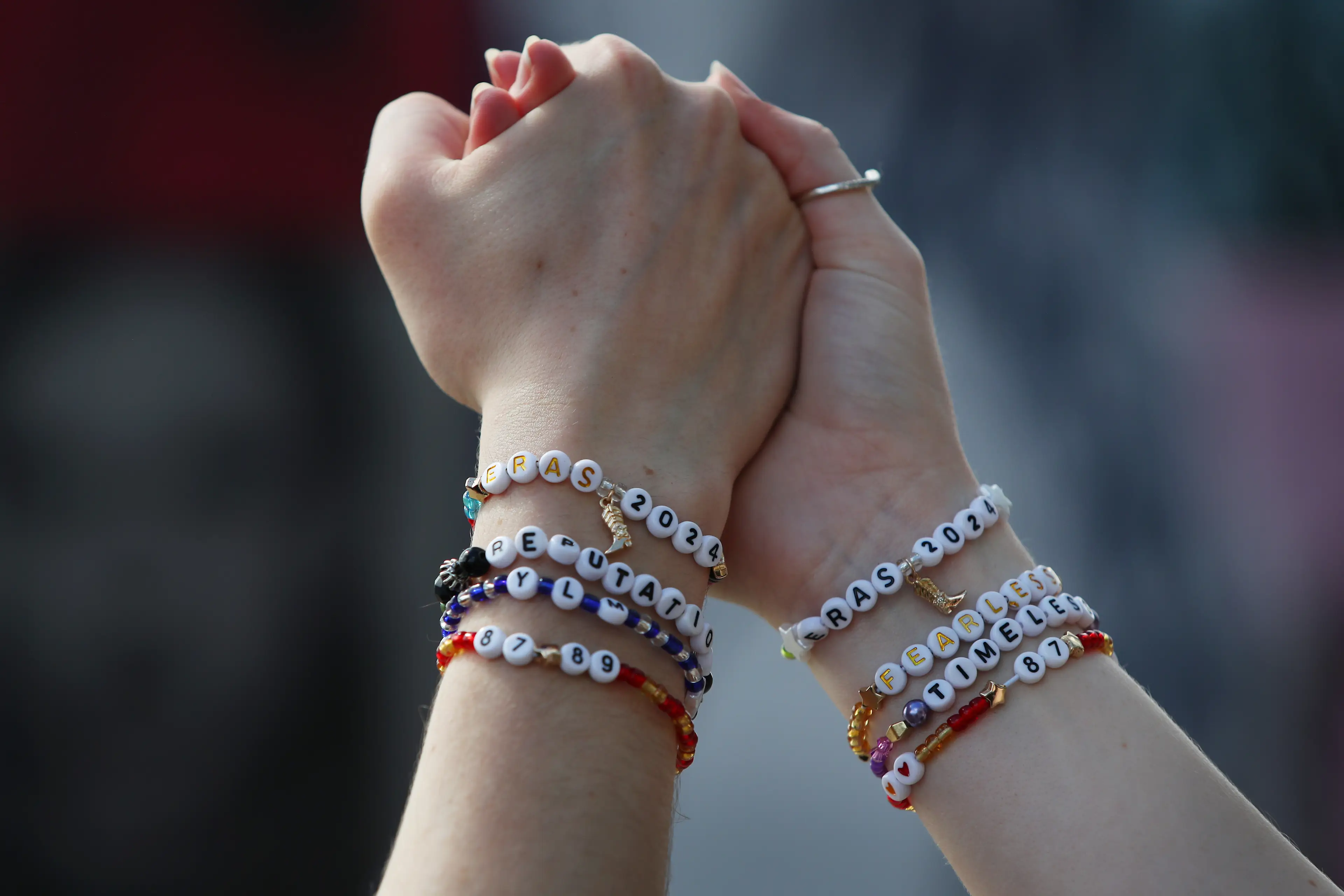 Taylor Swift fans are known to swap friendship bracelets at her concerts. (Lisa Maree Williams/Getty Images)