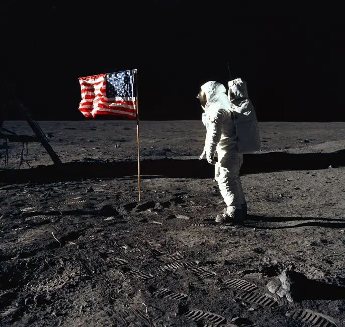 You can see everything (Heritage Space/Heritage Images via Getty Images)