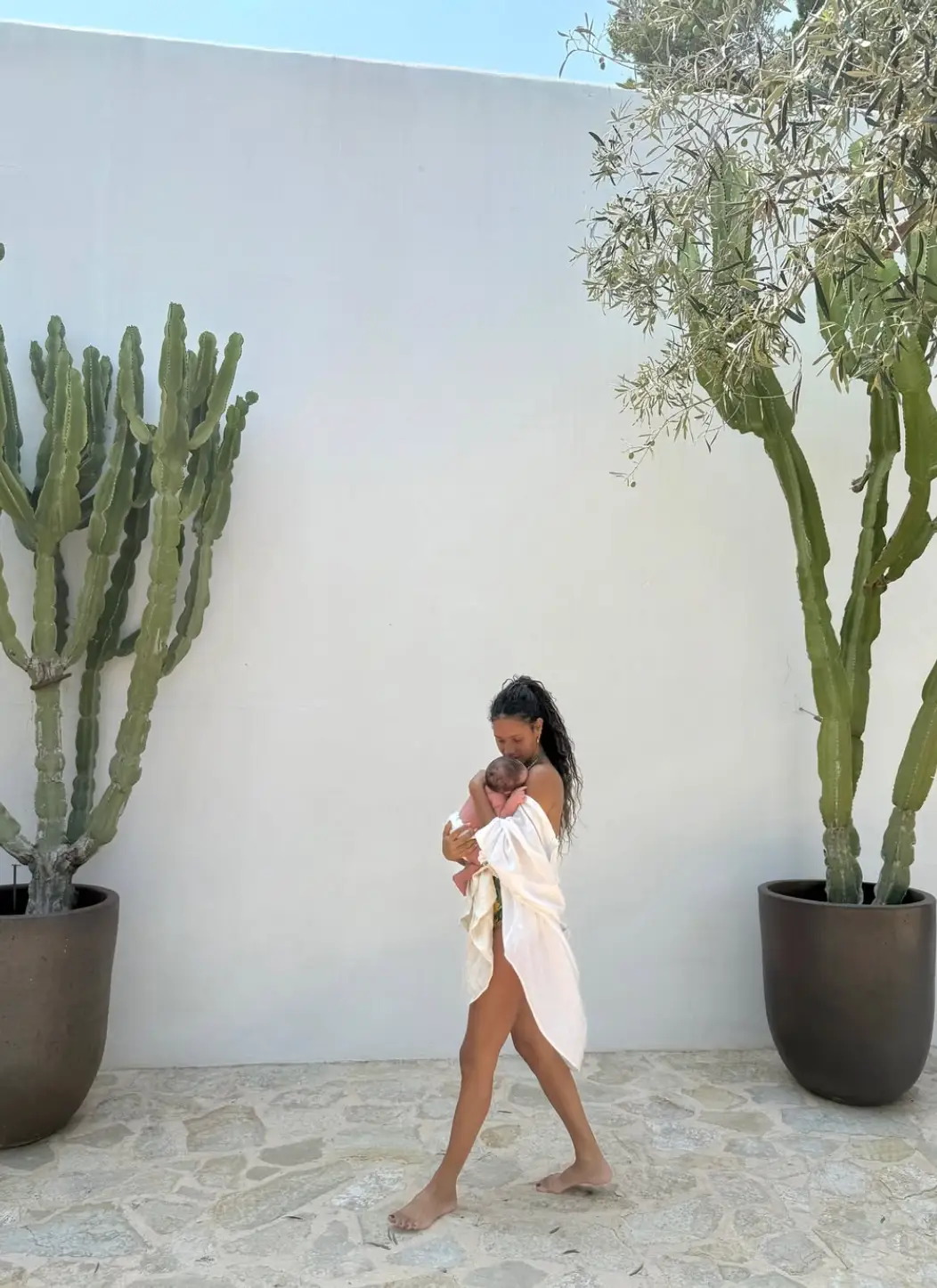 The presenter shared an update following her newborn's birth (Instagram/@vicknhope)