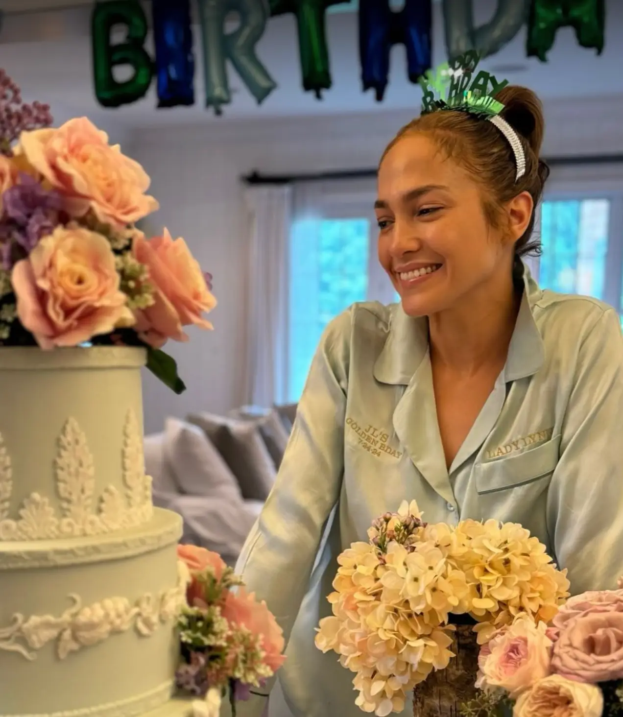 Ben was absent from his wife's birthday celebrations. (Instagram/@jlo))