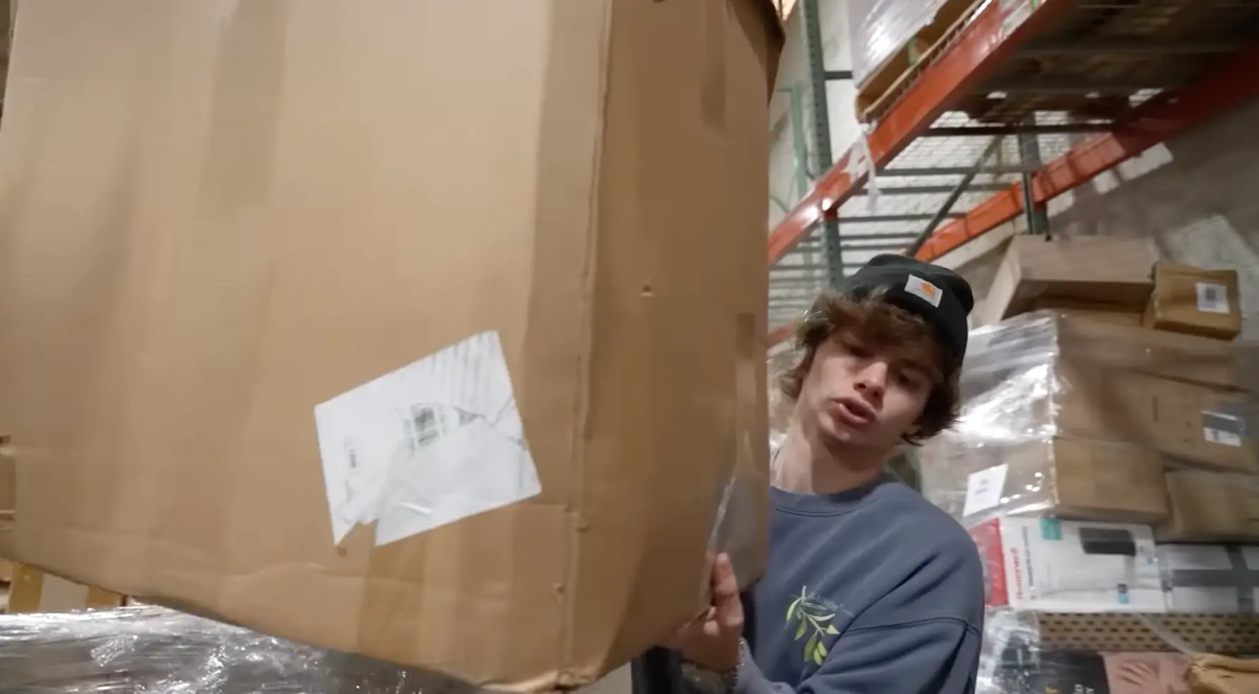 There were all kinds of huge boxes in the pallet.