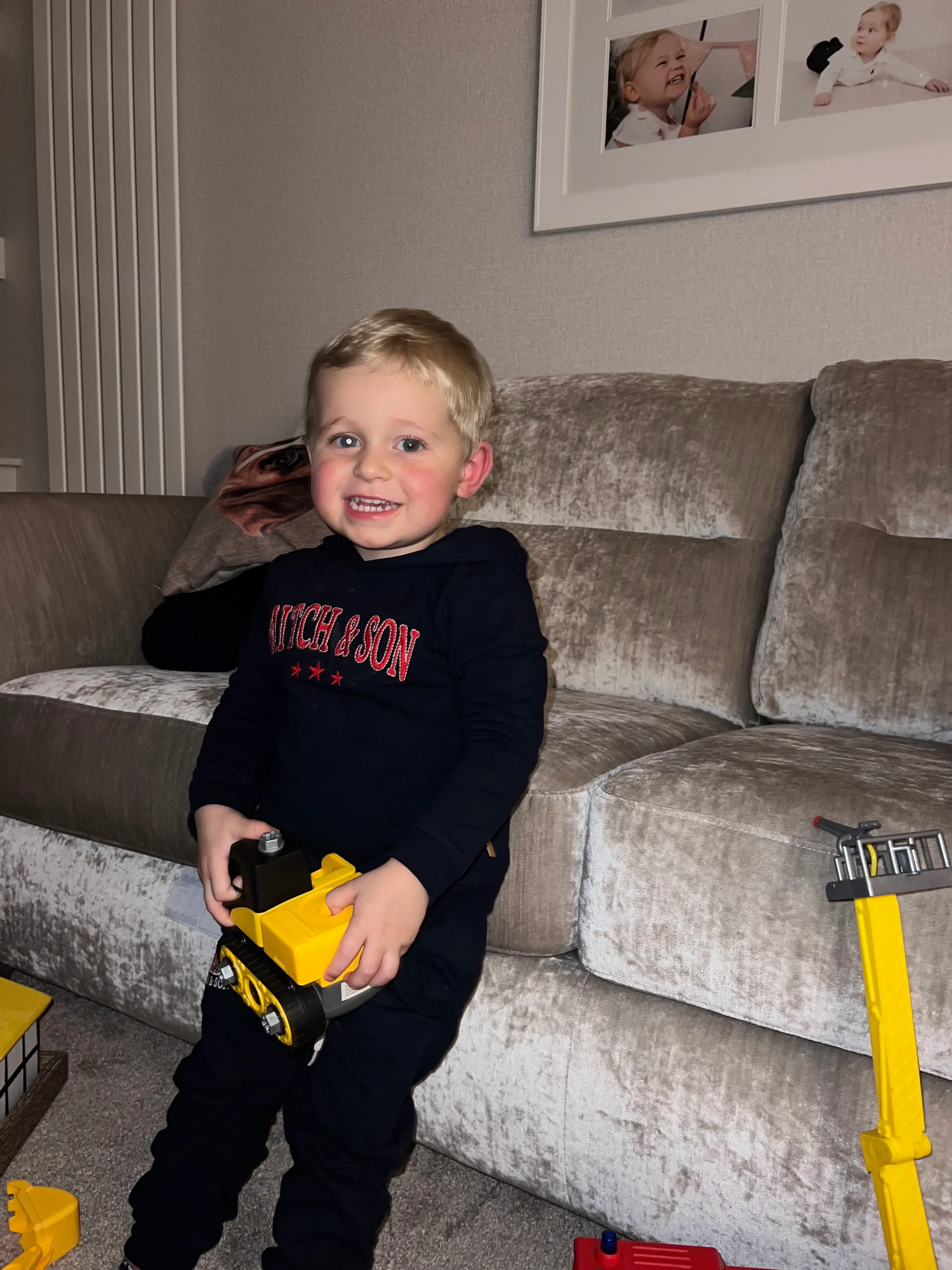 Victoria said she saw a white circle on George's eye. (SWNS)