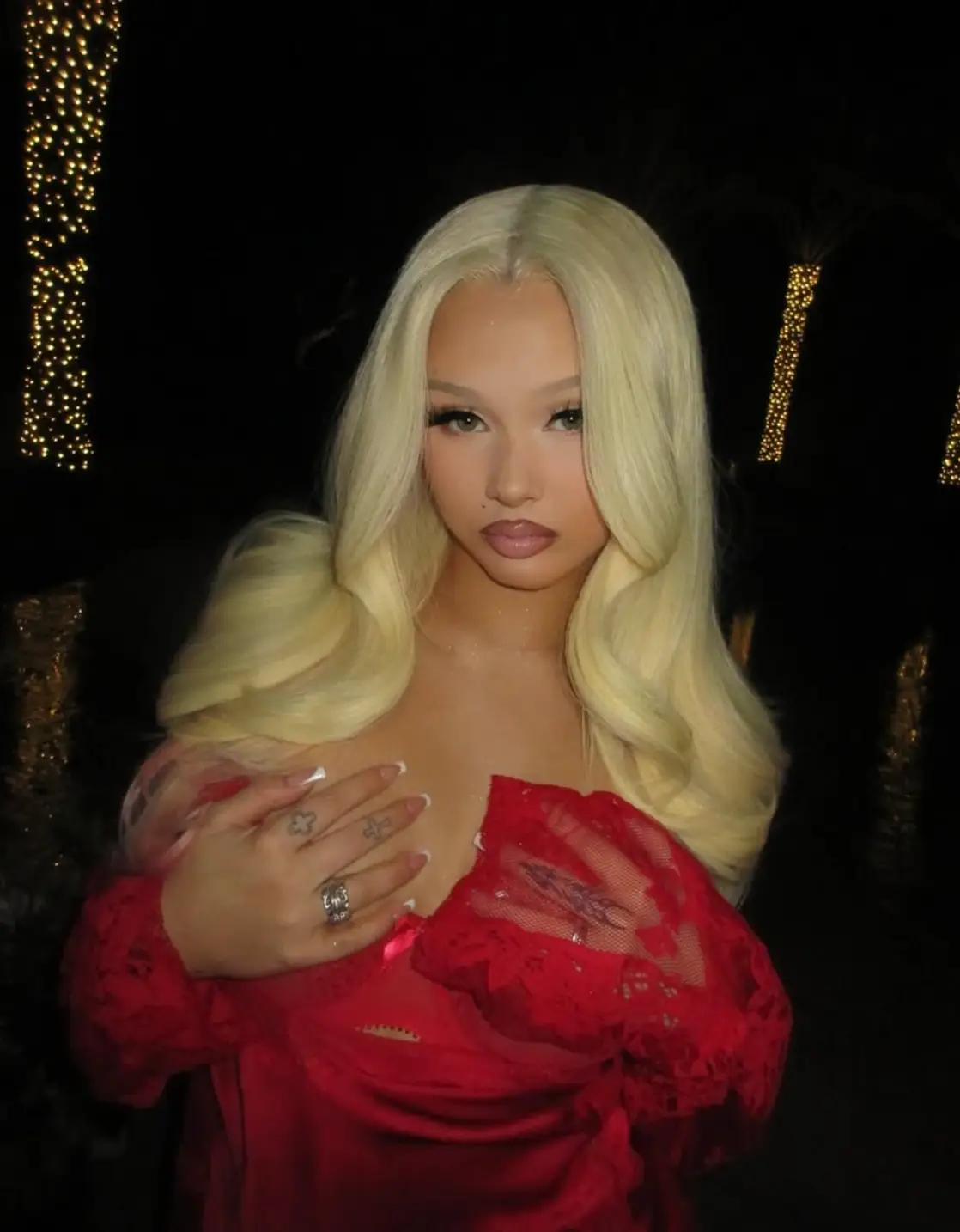 Alabama Barker is famed for her blonde hair (Instagram/@alabamaluellabarker)