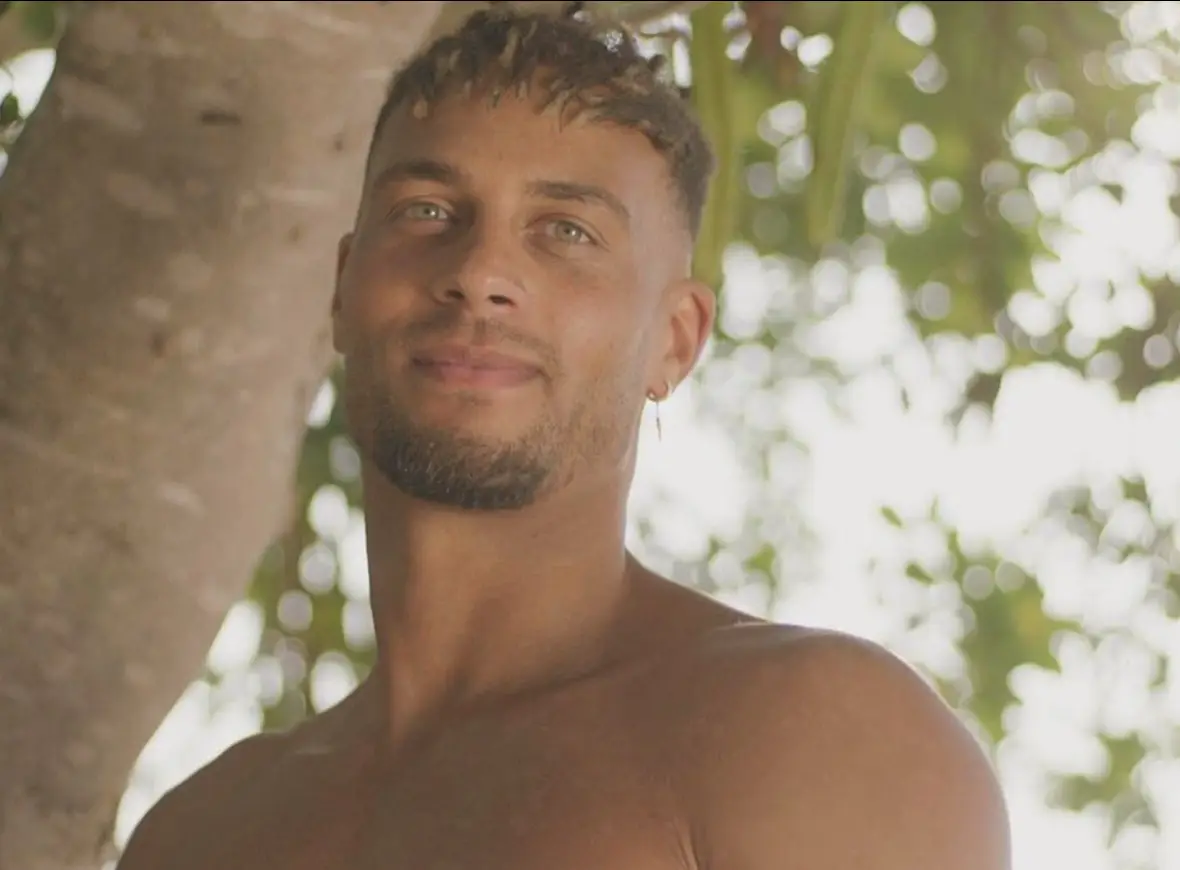 Ouzy entered Casa Amour and ruffled a few feathers.