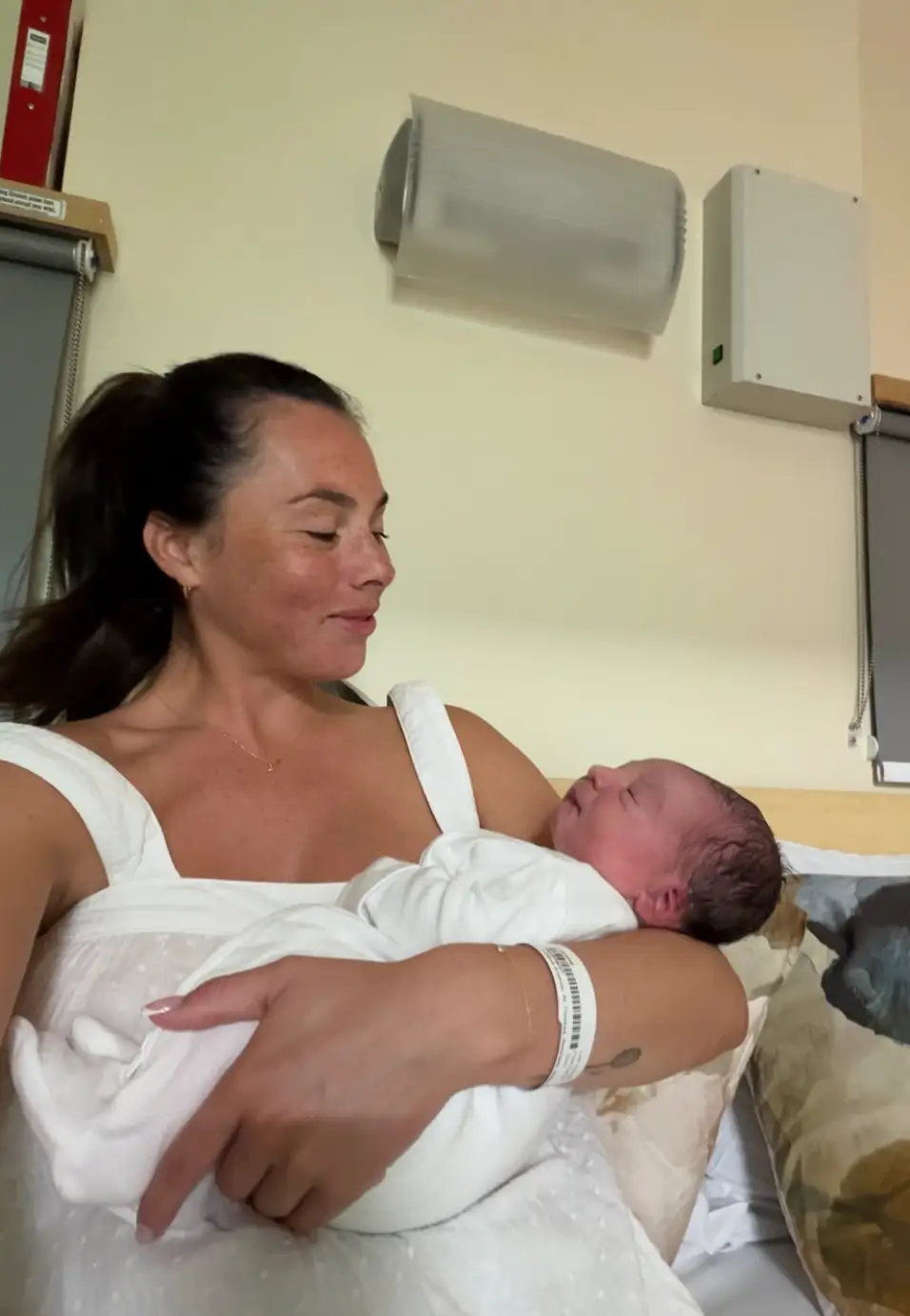 Thorne spent the first six hours of labour in a birthing pool (Instagram/@paigethornex)