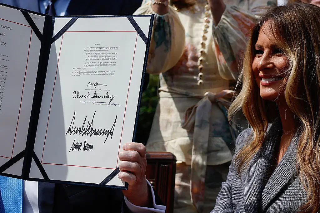 The First Lady's signature is merely symbolic, since she isn't an elected official (Chip Somodevilla / Staff / Getty Images)