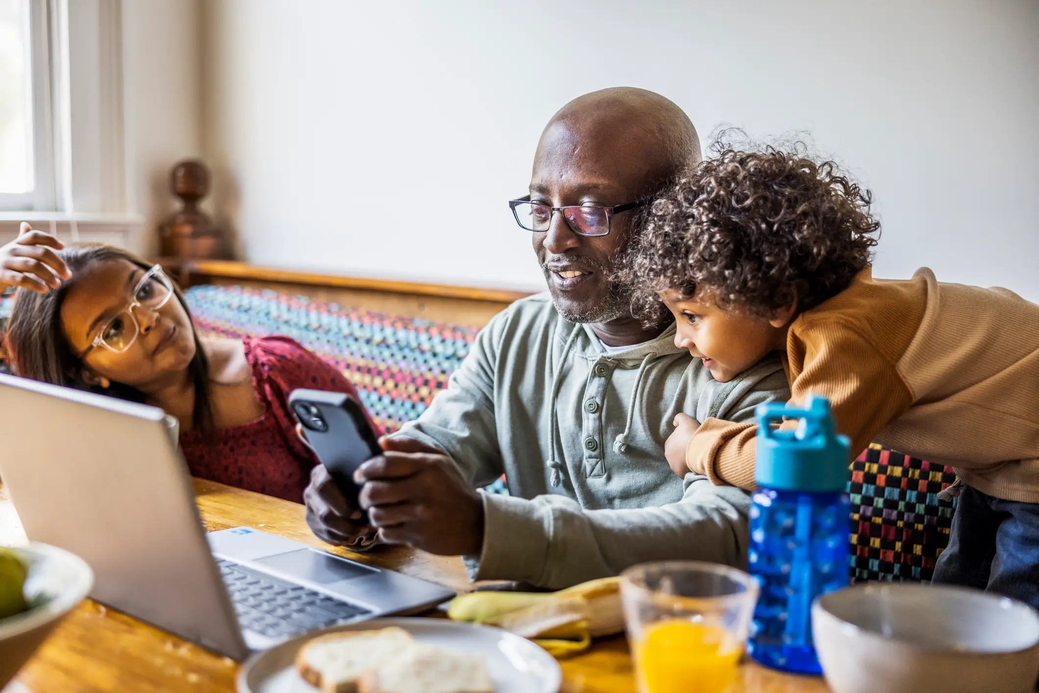 Sometimes, it's important to put the phone down (Getty Stock)