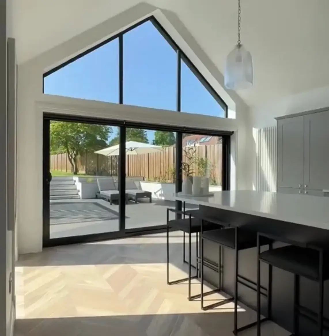 What the kitchen now looks like...