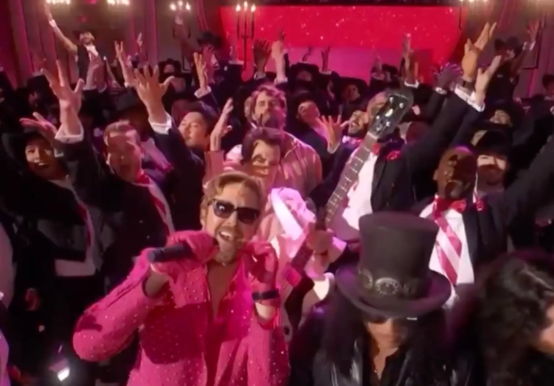 Ryan Gosling kissed his Barbie themed 'E' necklace as a tribute to Eva Mendes.