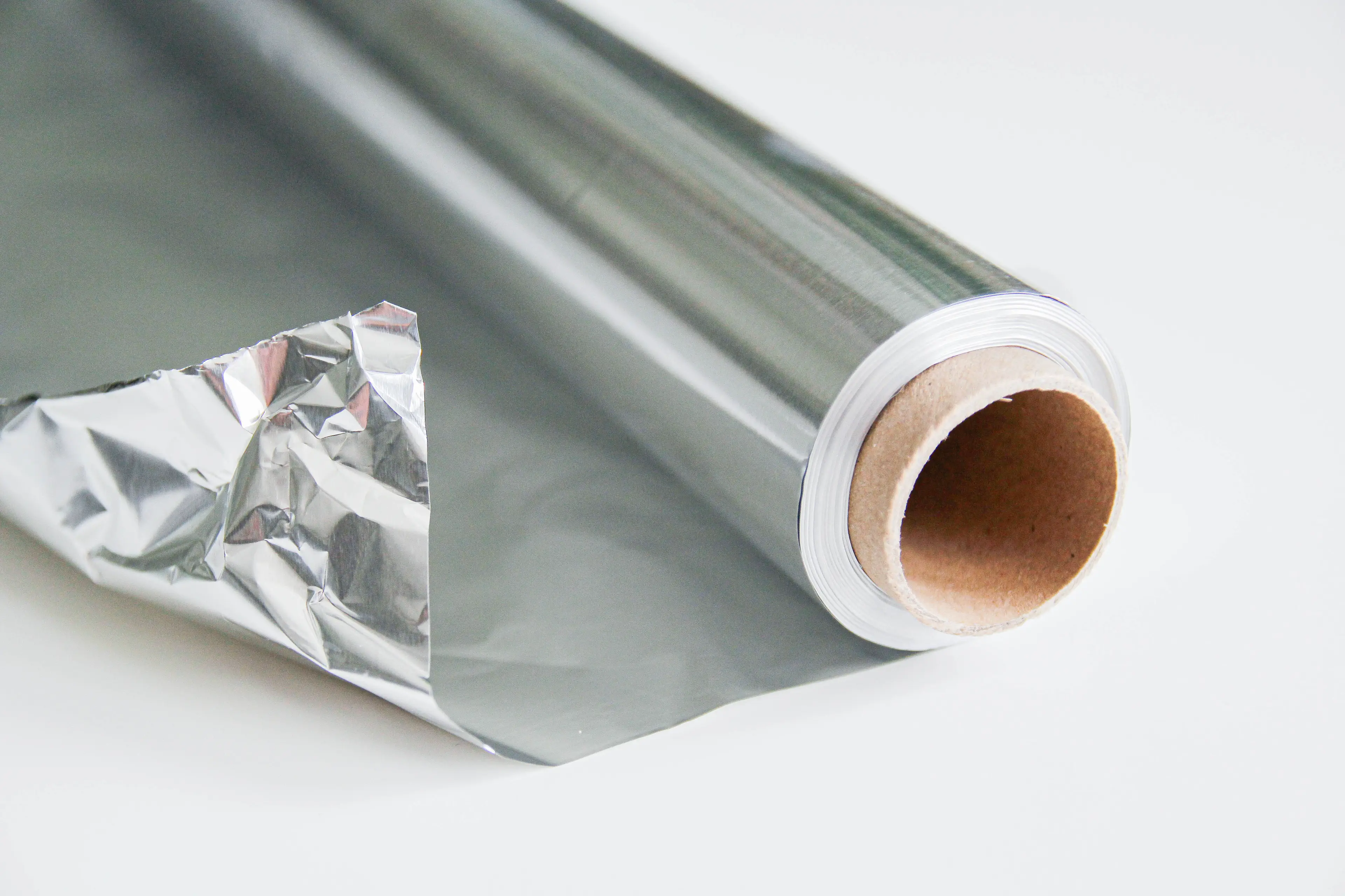 Researchers have claimed that tin foil may not be effective. (Kinga Krzeminska/Getty Images)