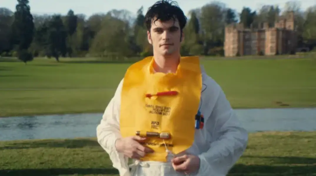 The video even features an Anthony Bridgerton lookalike. (British Airways)