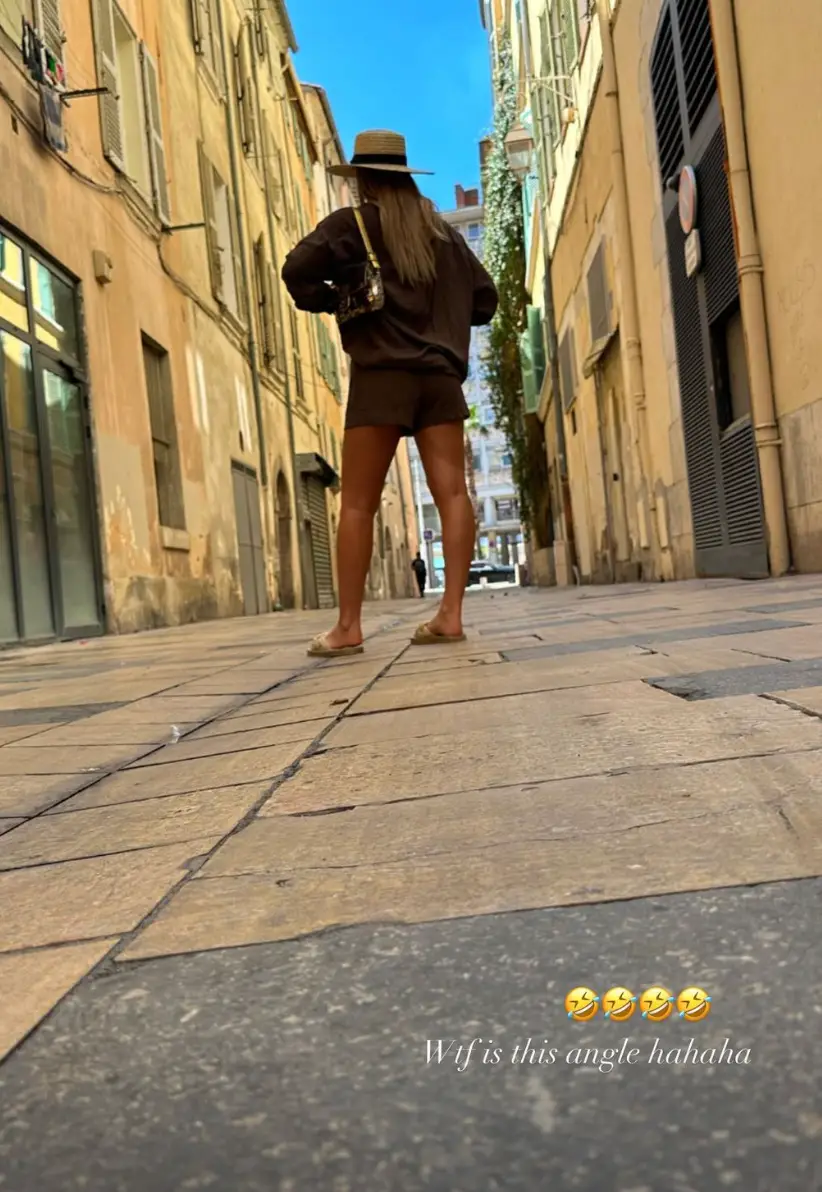 Millie has been blasting her mystery photographer... how much do you want to bet it's Liam?