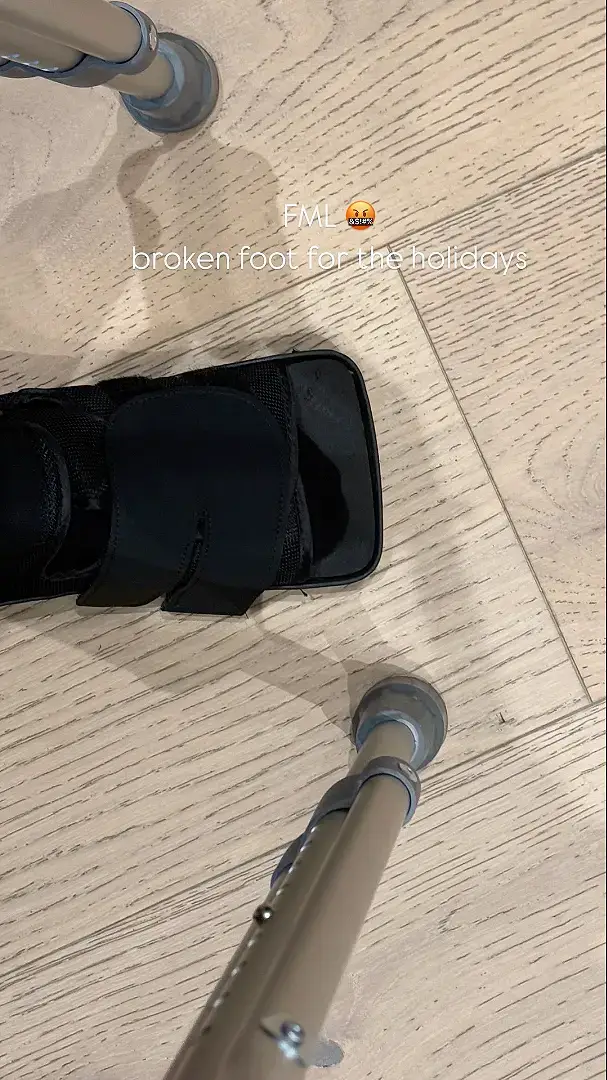 Kim announced she broke her foot on social media last week (Instagram/@kimkardashian)