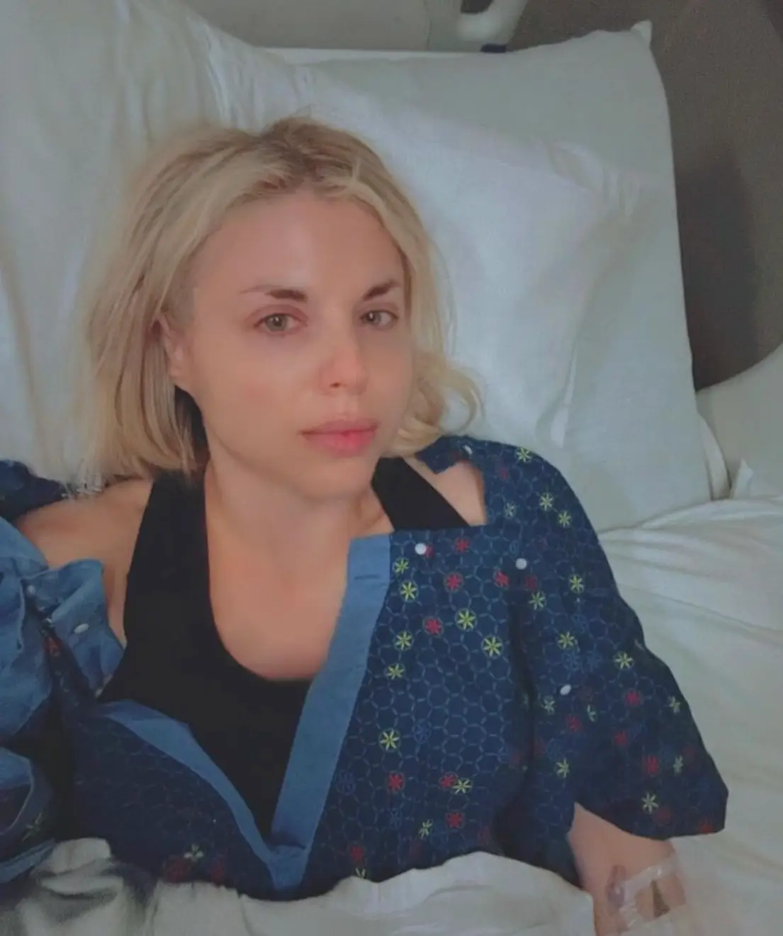 She posted the picture from her hospital bed. (Instagram/@firerose)