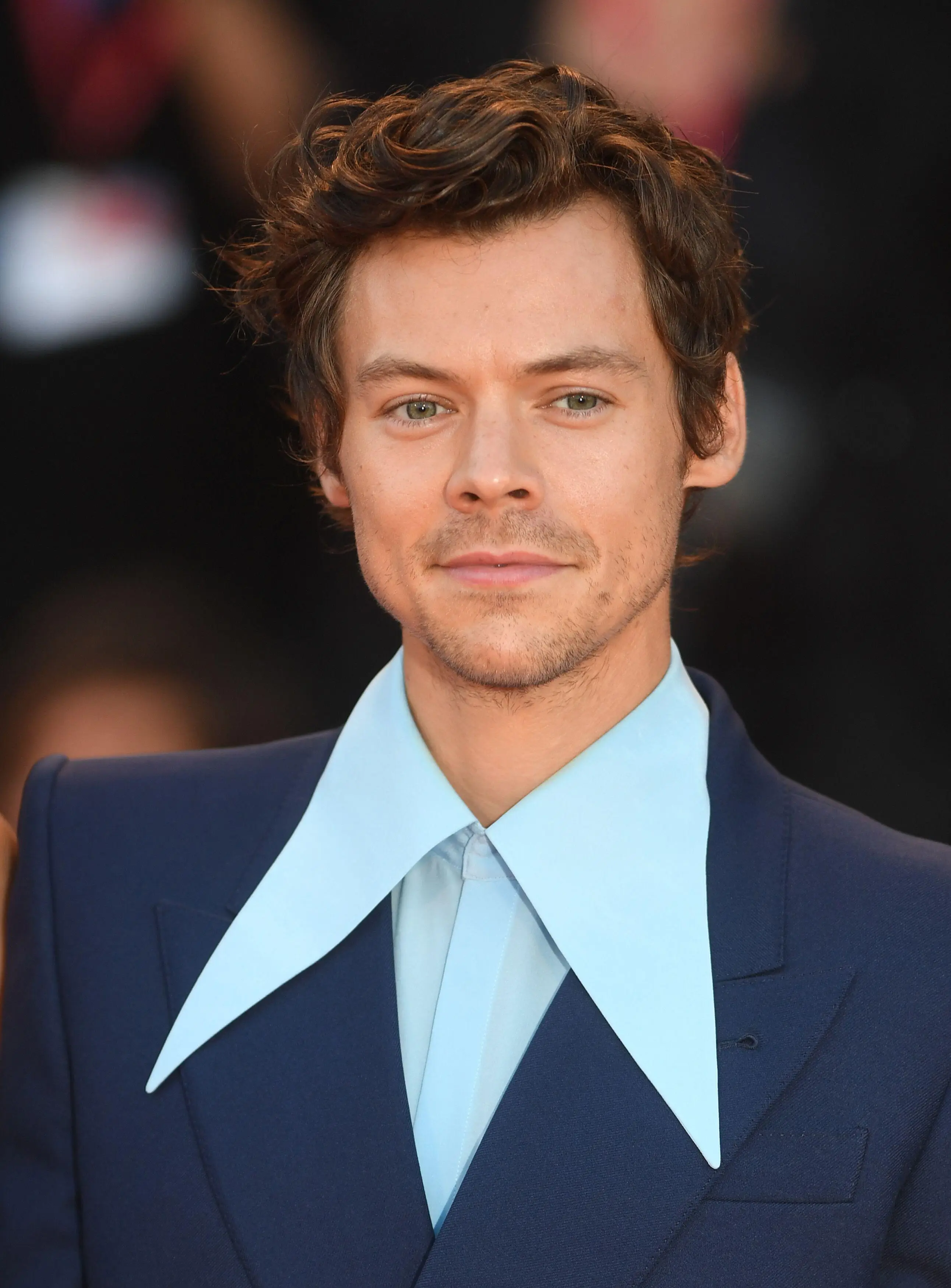 Harry Styles has been slammed for his smooching skills.