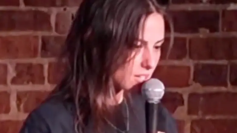 Comedian’s seriously unexpected response to being heckled by man leaves people speechless