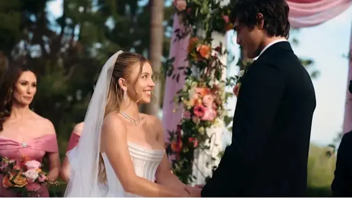 Sydney Sweeney wore a revealing dress as Cassie for her wedding to Nate (HBO)