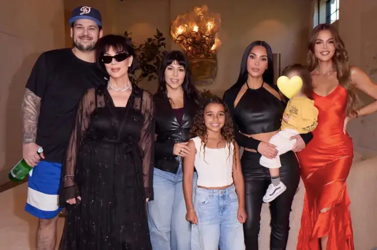 Rob Kardashian joined his sisters and mum to celebrate Khloé's birthday (@khloekardashian/instagram)