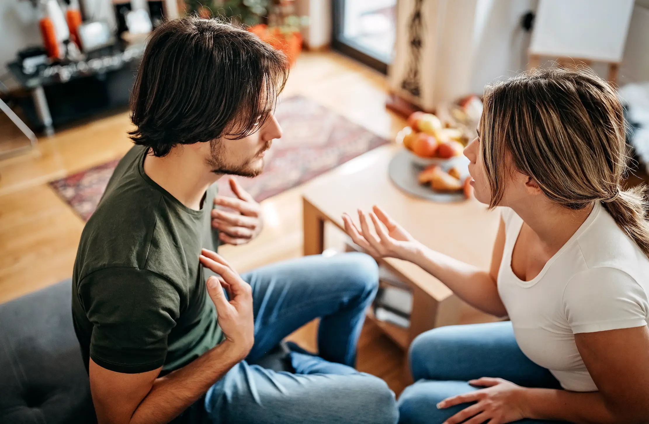 Your partner not having been in a serious romance could be a 'pink flag' (StefaNikolic/Getty)