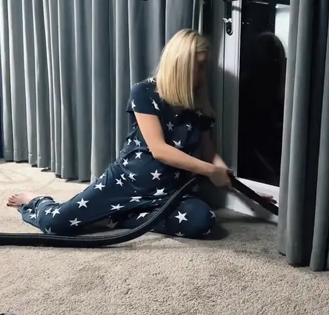 Lew and Em prefer to take down their decorations asap.