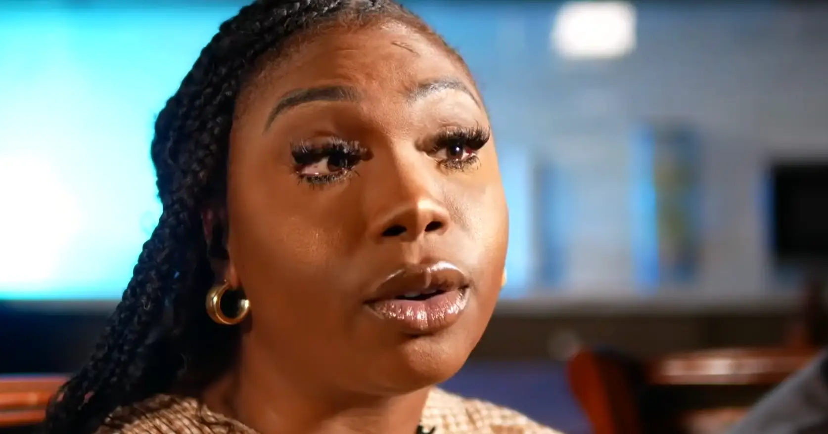 Surrogate mother Kyla Simpson has been locked in a legal battle with Ted Zhou after giving birth to three boys in 2024 (First Coast News)