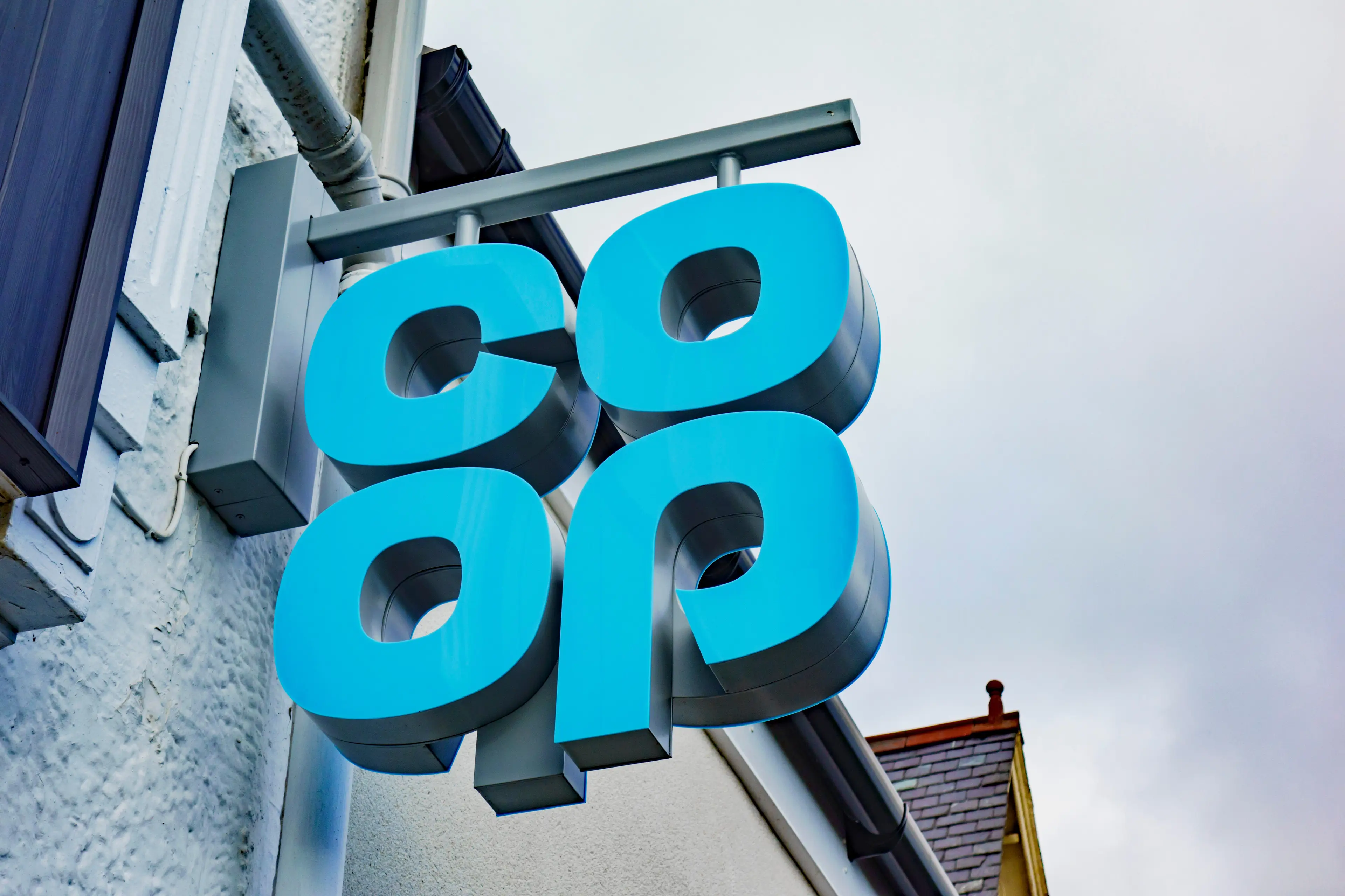 The brand are partnering with a food charity.