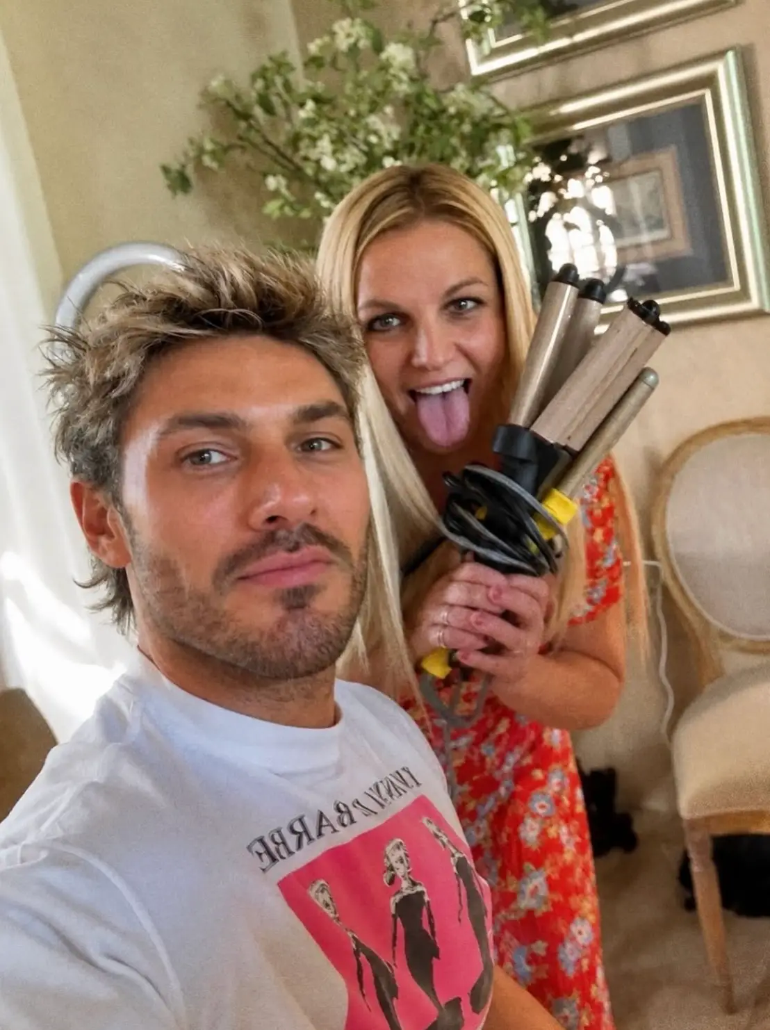 Spears showed off her new pin straight hair (Instagram/@chrisappleton1)