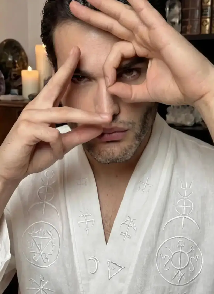 The Brazilian mystic predicted two major 2026 events which came true (Instagram/@athos_salome)