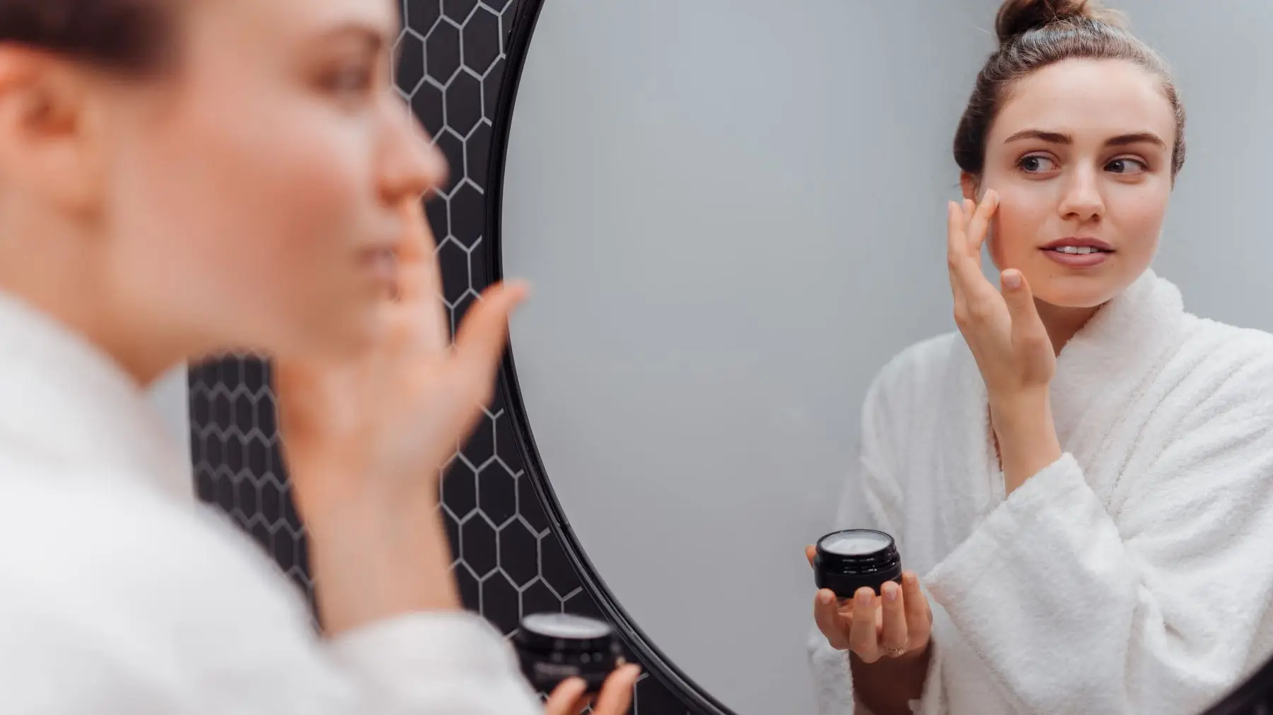 Ceramides strengthen your barrier’s defence against pollution, cold weather, and over‑cleansing. (Halfpoint Images/Getty Images)