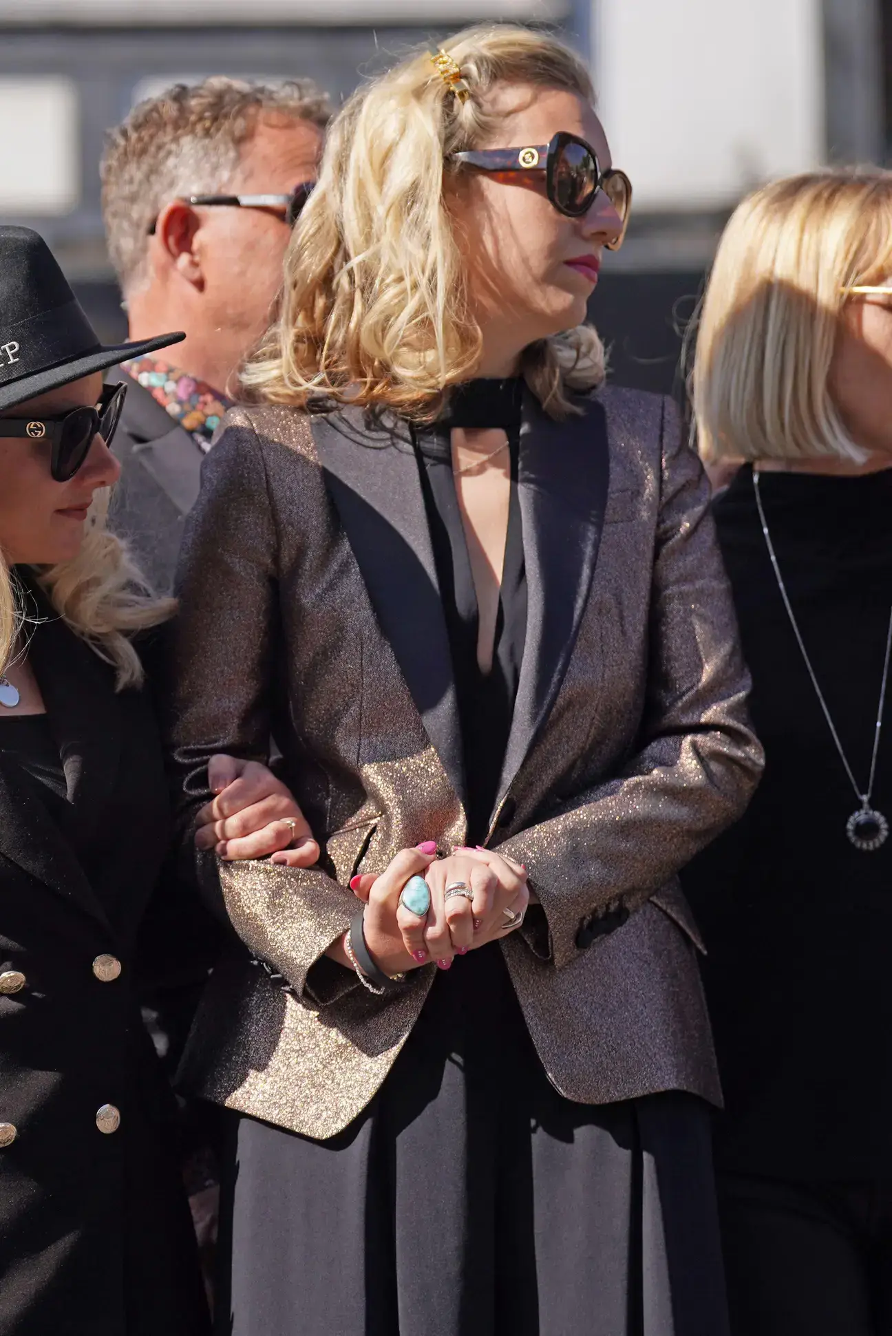 Tom Parker’s wife Kelsey has given her late husband a heartbreaking final goodbye at his funeral (Alamy).