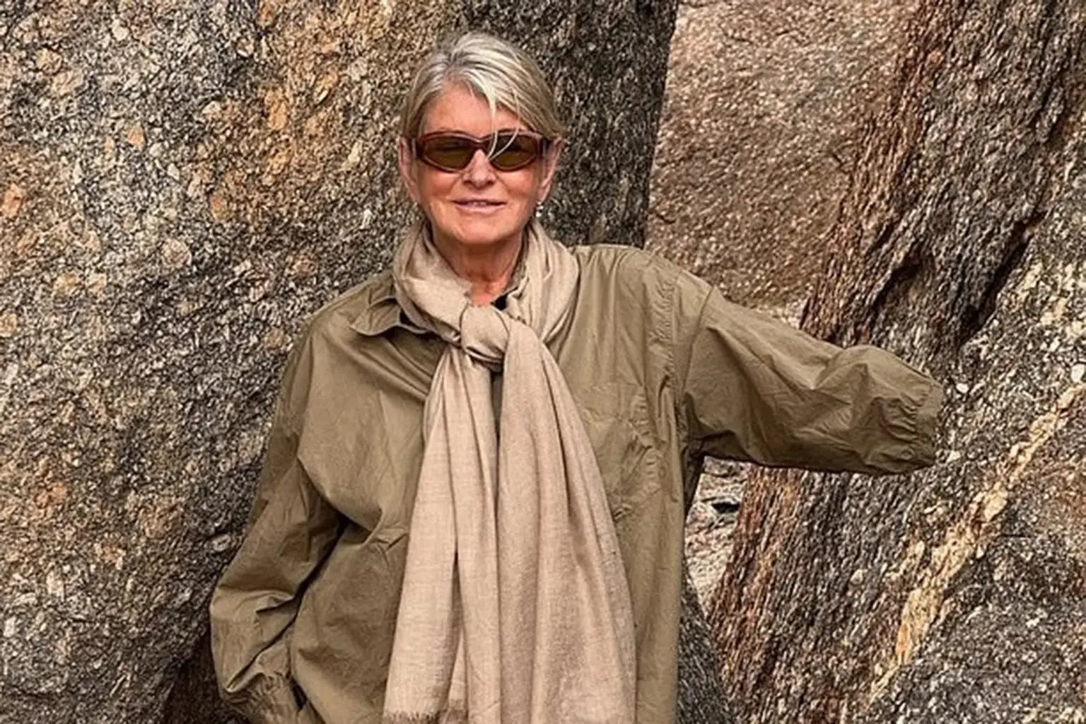 Martha Stewart's missing hand was quickly spotted by eagle eyed fans (Instagram/Martha Stewart)