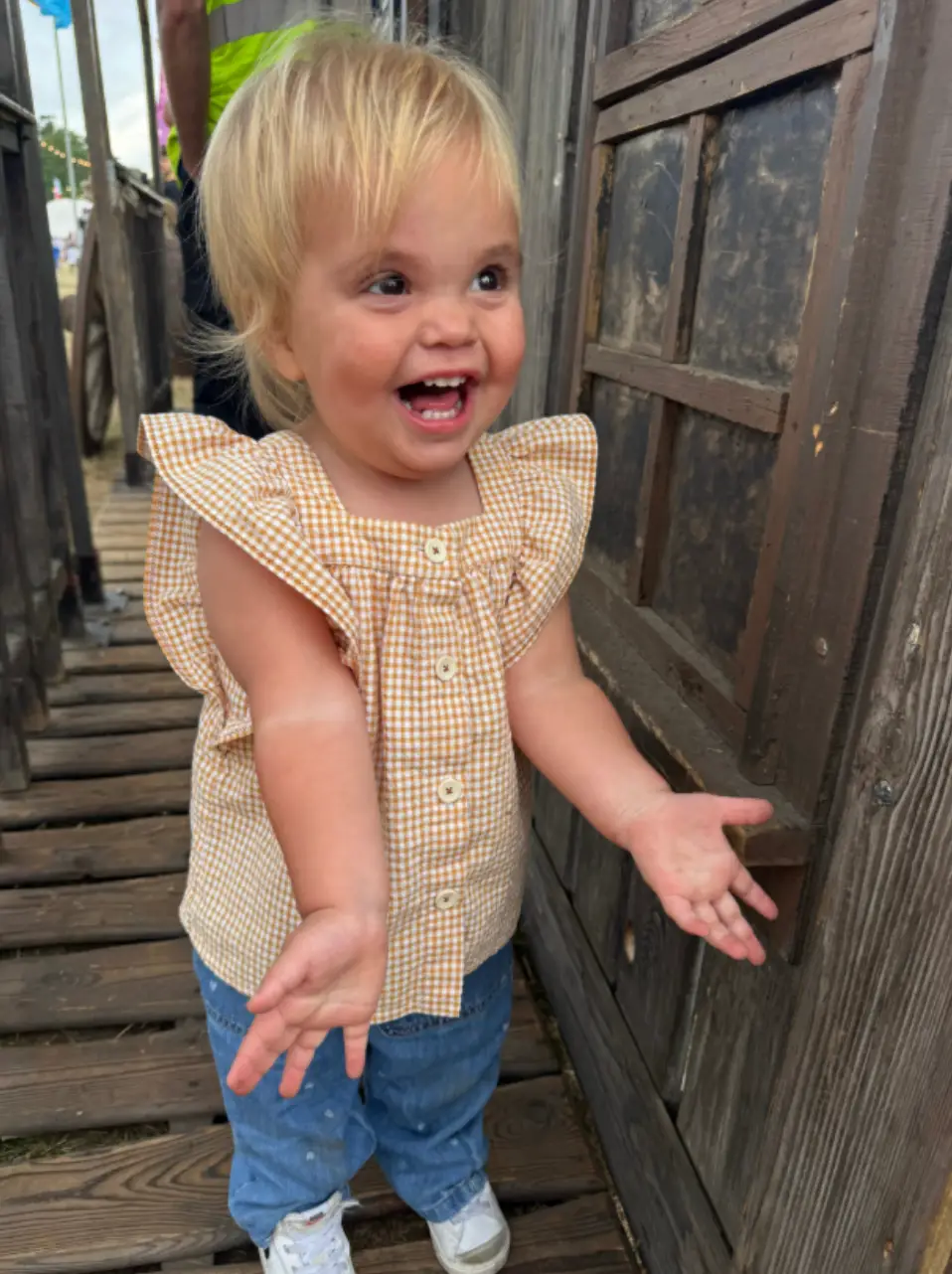 Leni's parents set up a fundraiser for critical treatment (GoFundMe)