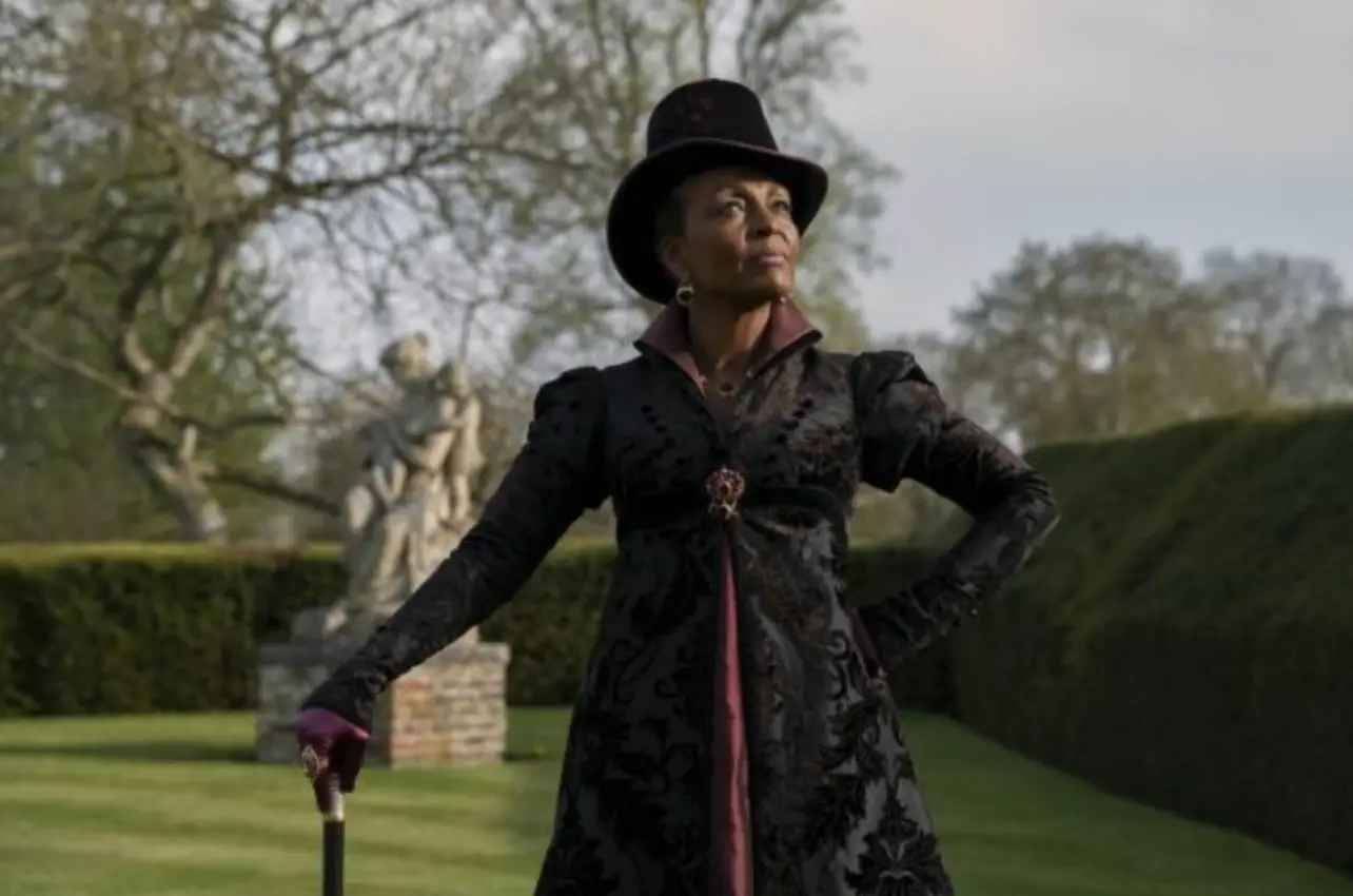 Lady Danbury is rarely pictured without her cane. (Netflix)